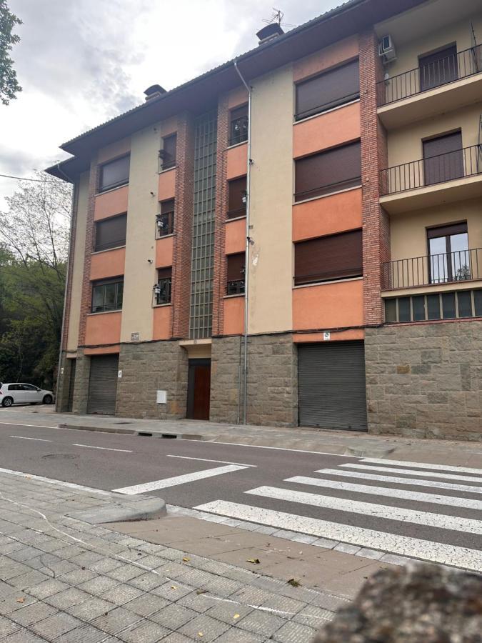 El Bressol De La Muntanya Apartment Рипол Екстериор снимка